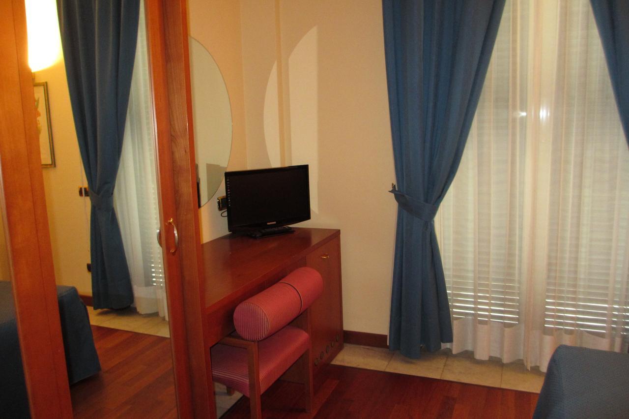 Villa Argentina โมเนเลีย ภายนอก รูปภาพ