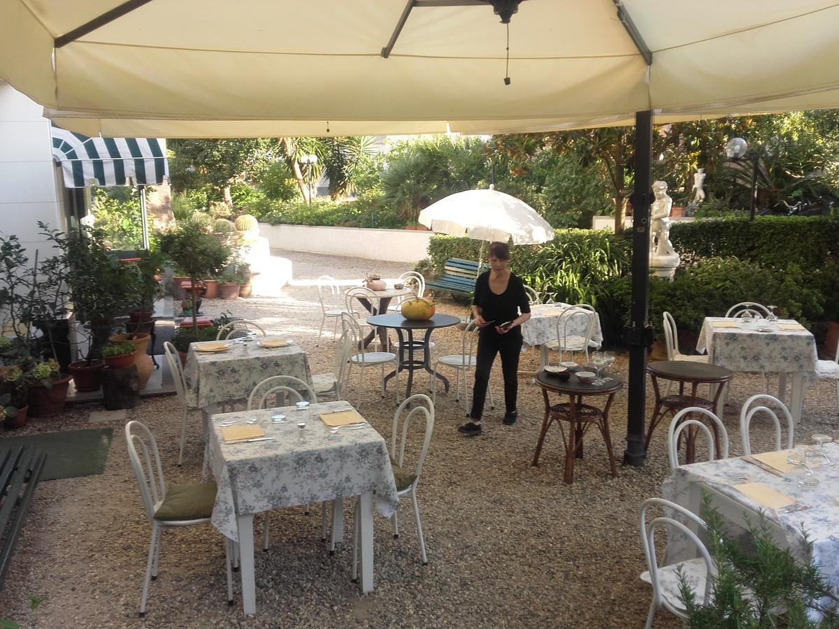 Villa Argentina โมเนเลีย ภายนอก รูปภาพ