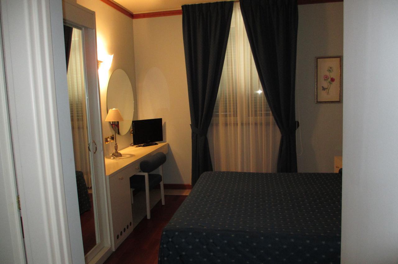 Villa Argentina โมเนเลีย ภายนอก รูปภาพ